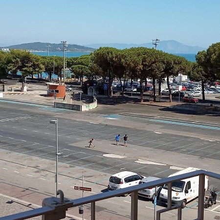 Holiday House Maurizio ฟอร์เมีย ภายนอก รูปภาพ