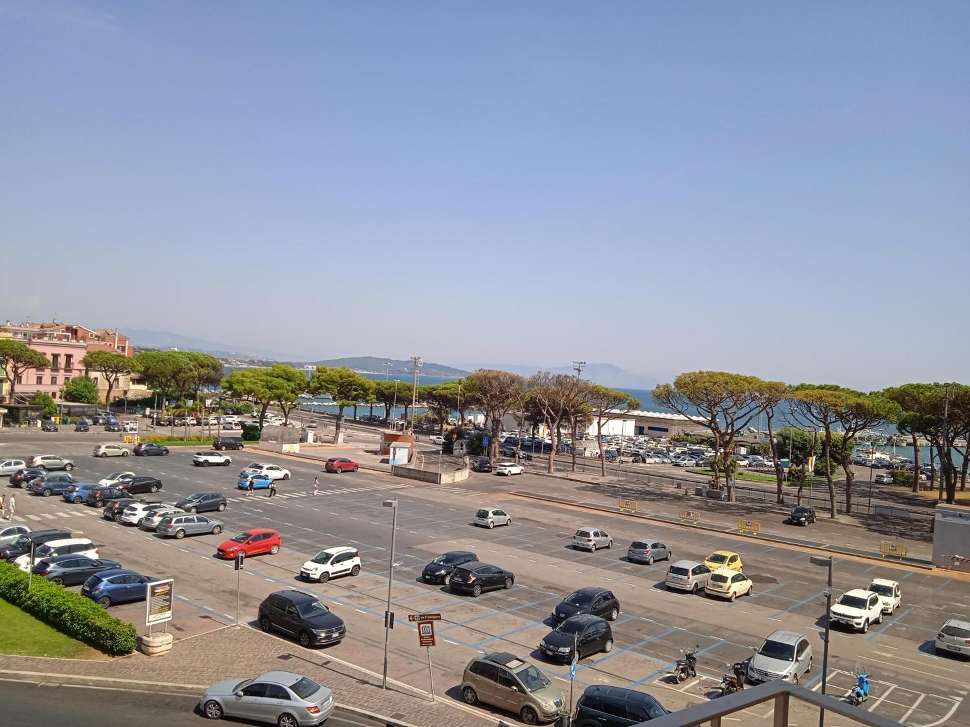 Holiday House Maurizio ฟอร์เมีย ภายนอก รูปภาพ